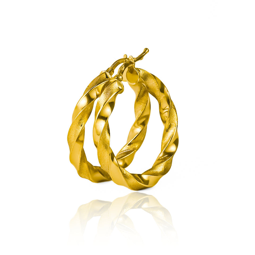 Candongas melcocha Arena XL de Joyería Caracas. Hechas de Oro 18K, con su garantía de por vida.