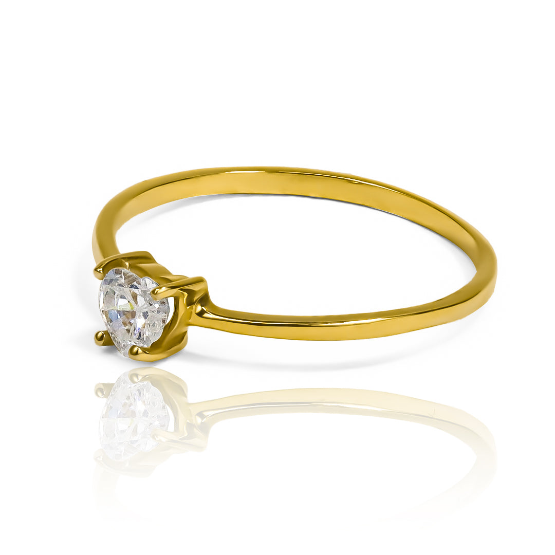 Anillo de compromiso Classic Heart. Hecho en Joyería Caracas con oro 18k de la más alta calidad, este anillo viene con un certificado de calidad y garantía para toda la vida.
