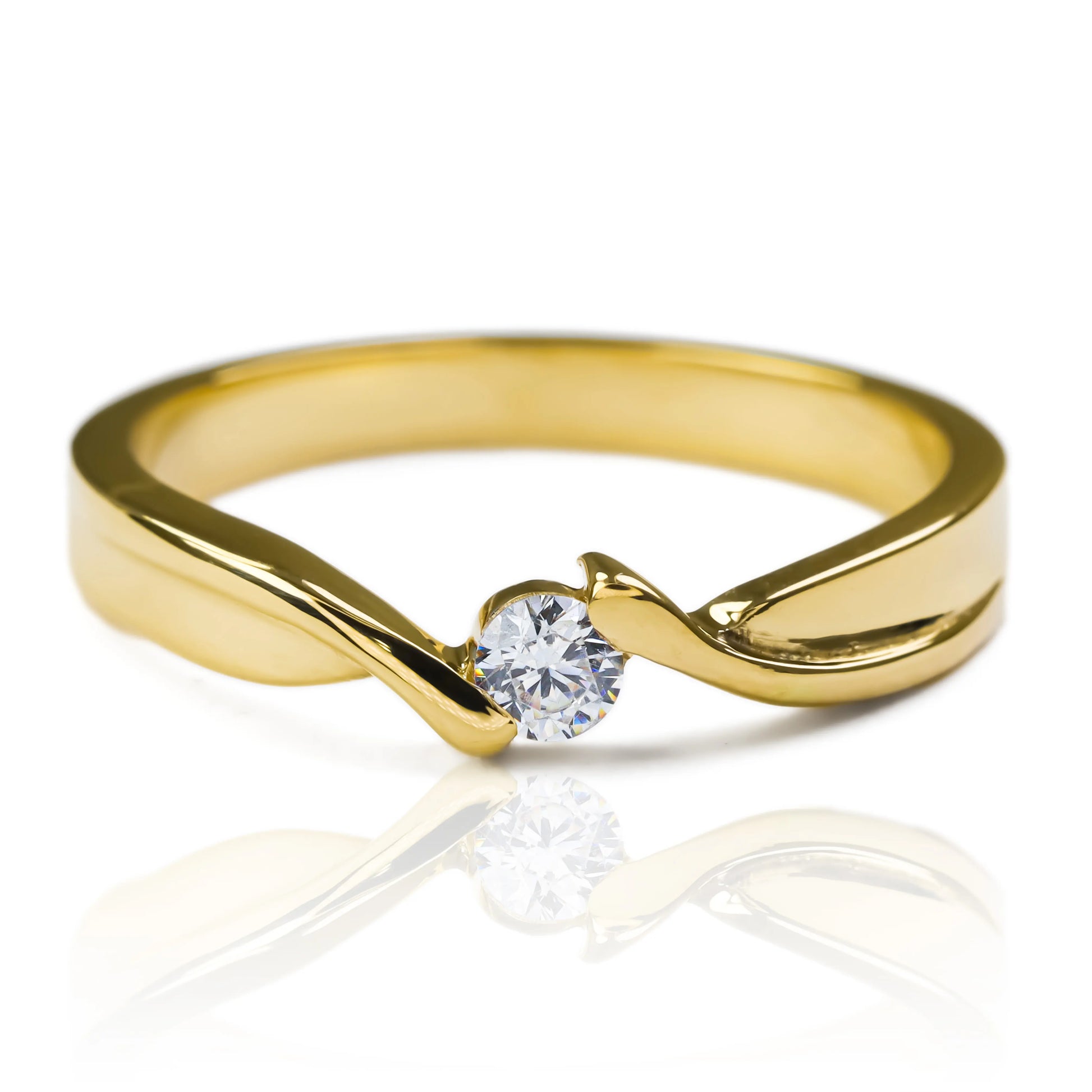 Anillo de Compromiso Glimpse de Joyería Caracas en oro 18k con certificado de calidad y garantía de por vida.