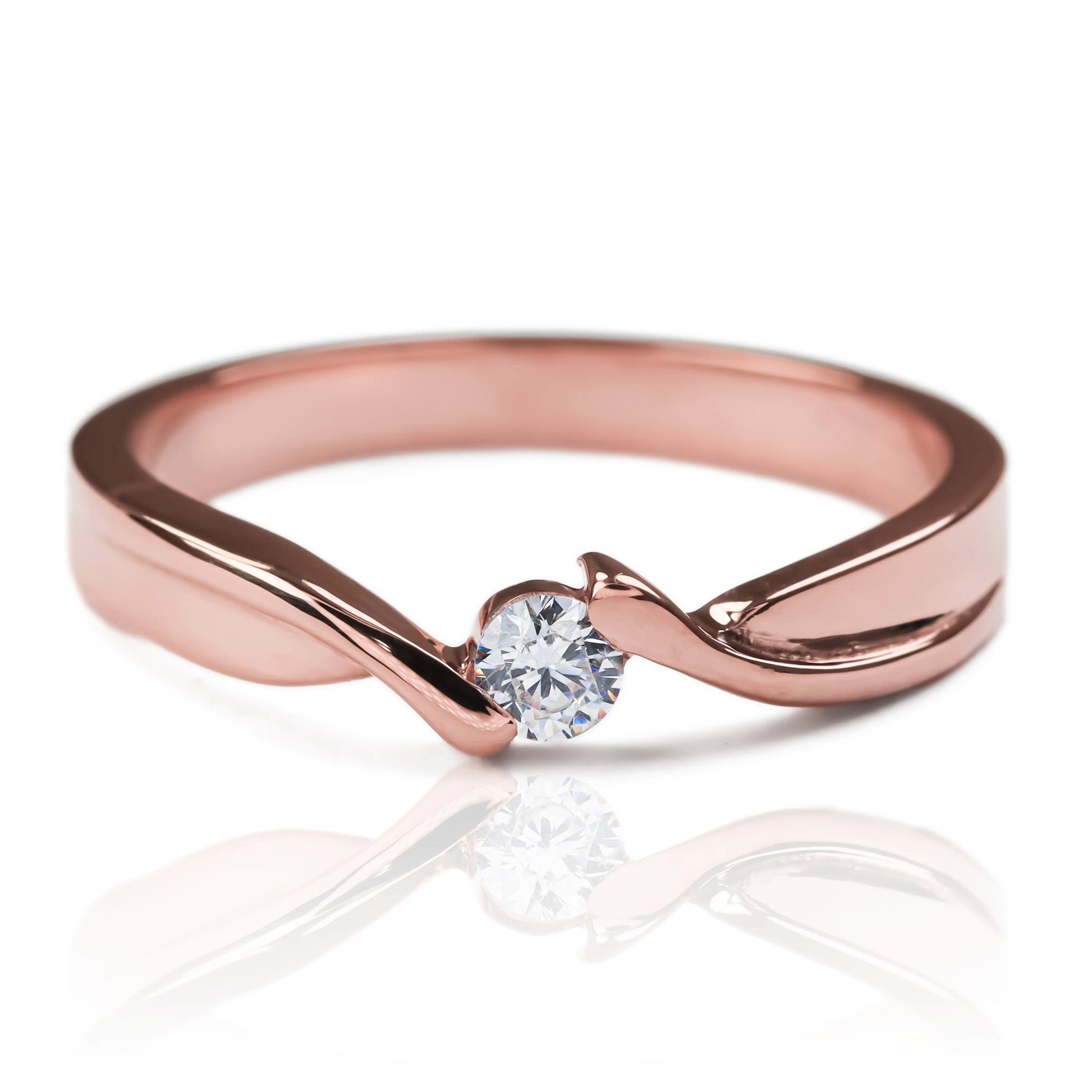 Anillo de Compromiso Glimpse de Joyería Caracas en oro 18k con certificado de calidad y garantía de por vida.