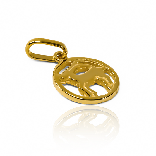 Dije Aries bañado en oro de 18K de Joyería Caracas. Con garantía de por vida, cuenta con garantía de por vida. 