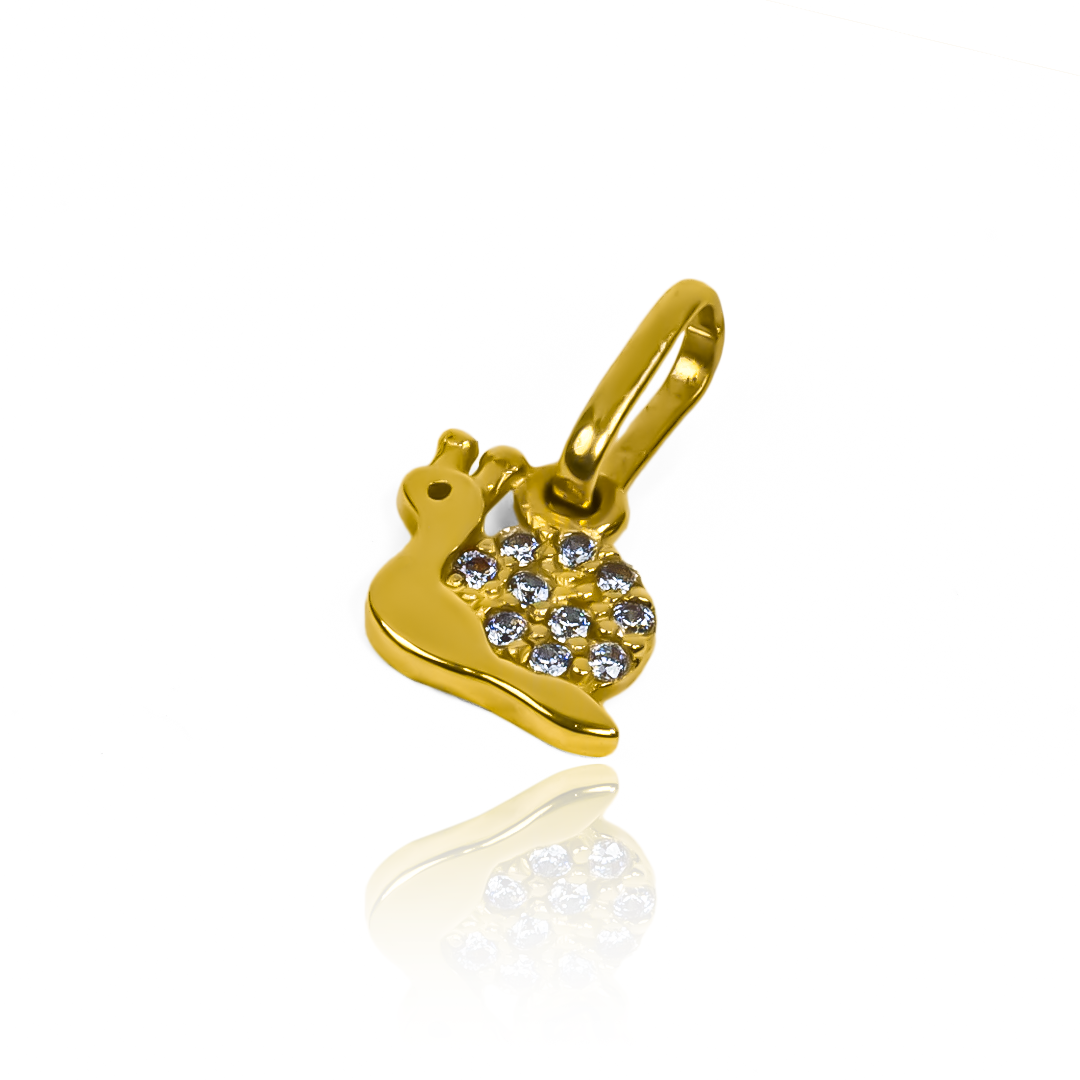 Dije Caracol Cristal JT es una joya de oro 18K de la exclusiva marca Joyería Caracas. Cuenta con garantía de por vida. 