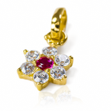Dije Flor cristal red JT SM. Hecho con oro 18K de la prestigiosa Joyería Caracas, ofrece una elegancia incomparable. Garantía para toda la vida.
