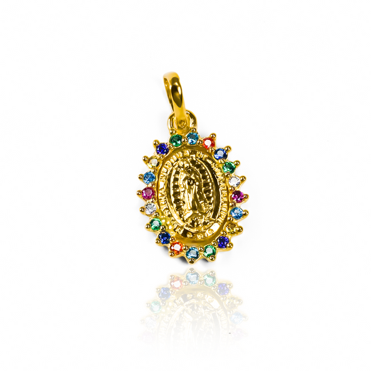 Dije Guadalupe Multicolor S JT. Confeccionado en Oro 18K y creado por Joyería Caracas, cuenta con garantía de por vida. 