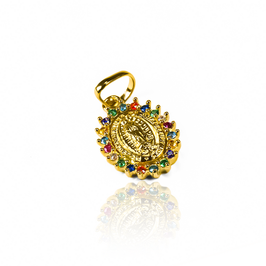 Dije Guadalupe Multicolor S JT. Confeccionado en Oro 18K y creado por Joyería Caracas, cuenta con garantía de por vida. 