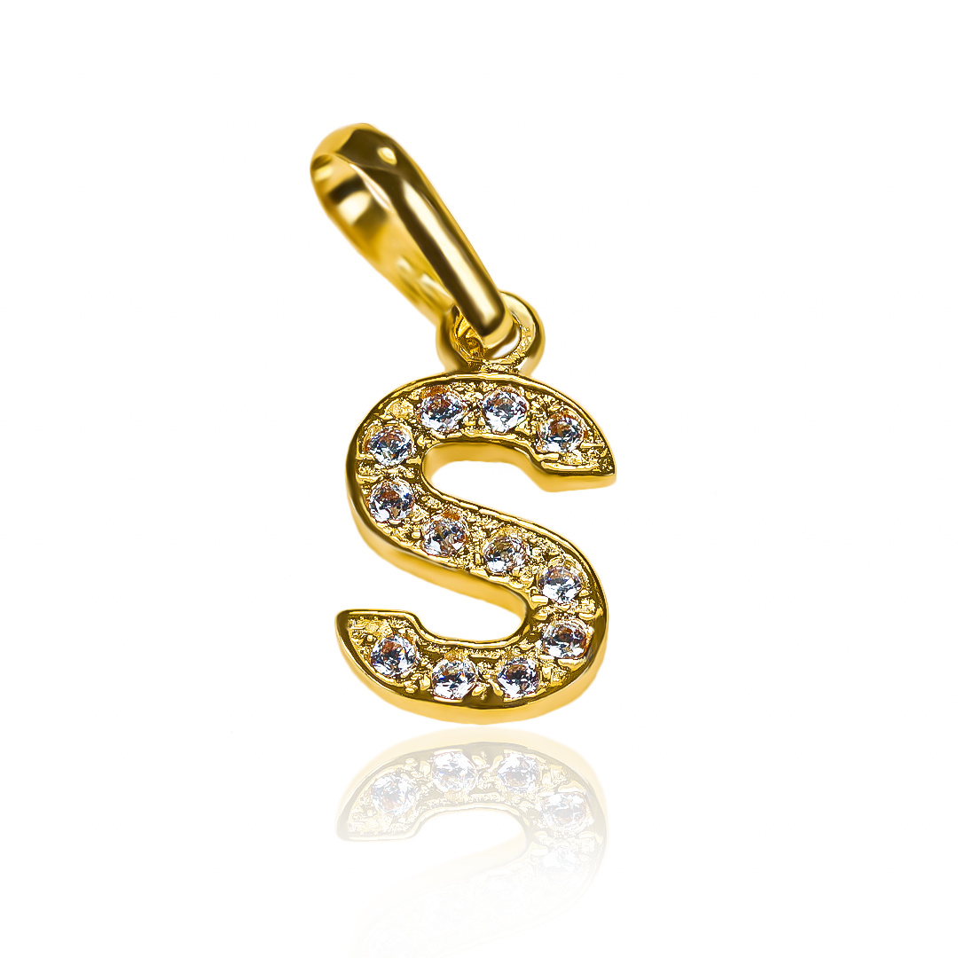 Dije Letra A crystal JT es un verdadero tesoro de Joyería Caracas. Confeccionado en oro 18K, cuenta con garantía de por vida. 