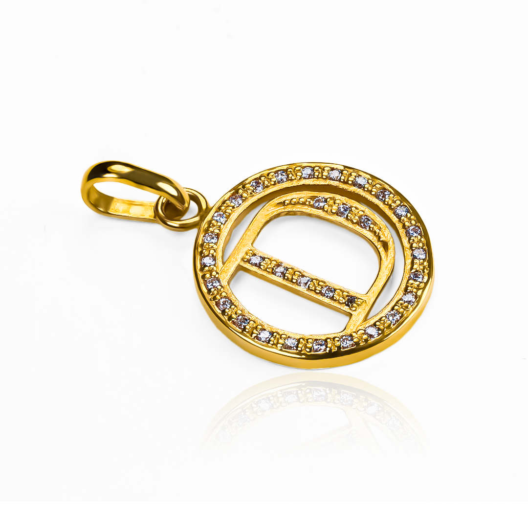 Dije Letra D party cristal JC. Hecho con Oro 18K y garantizado para toda la vida por Joyería Caracas.