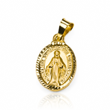 Dije Milagrosa facetada MI está elaborada con oro 18K y es una creación de la prestigiosa Joyería Caracas. Con garantía para toda la vida.