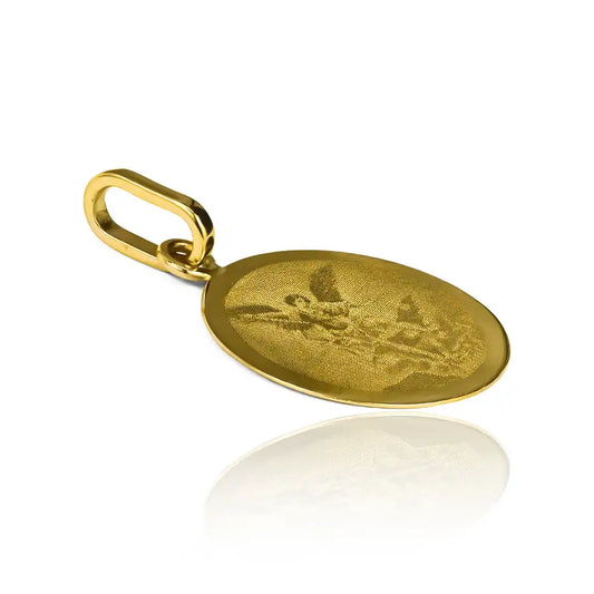 Dije placa San Miguel fotograbado en oro 18K de la reconocida Joyería Caracas. Con garantía para toda la vida.