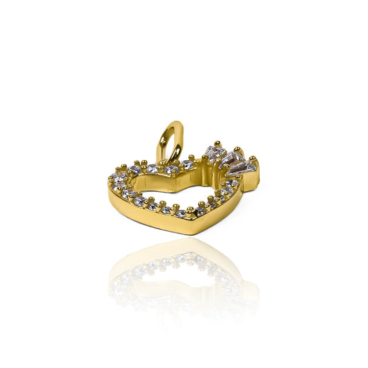 Dije Corazón Trapecios Jc fabricado por Joyería Caracas en oro 18K, cuenta con certificado de calidad y garantía de por vida.