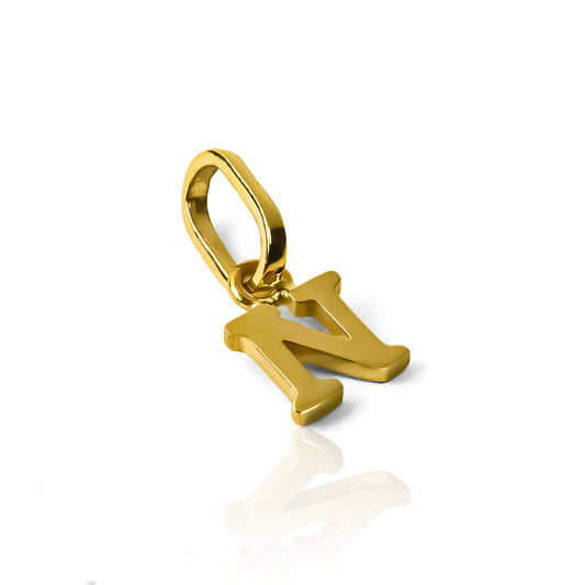 Dije Letra N mini JC está hecho de oro 18K y es una joya exclusiva de Joyería Caracas. Con su garantía de por vida.