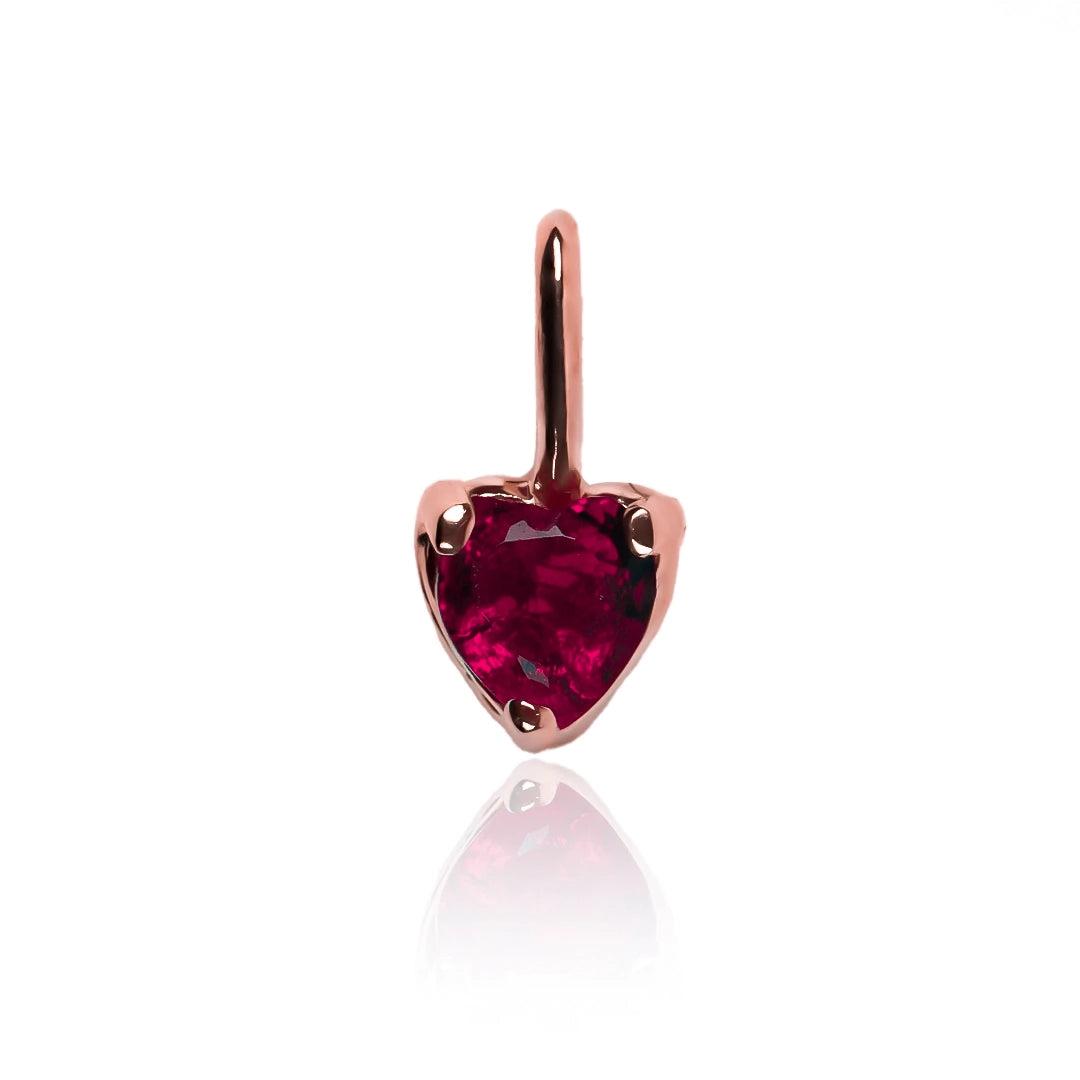 Dije Silent Spin Heart I, fabricado en oro 18K por Joyería Caracas es una verdadera joya, cuenta con su certificado de calidad y garantía para toda la vida.