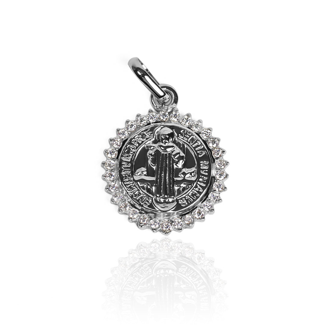 Dije San Benito Armado M JT. Confeccionado en Oro 18K por Joyería Caracas, ofrece garantía para toda la vida.