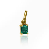 Dije caja esmeraldas JC en oro 18k de Joyería Caracas es un tesoro para toda la vida. Con su garantía exclusiva.