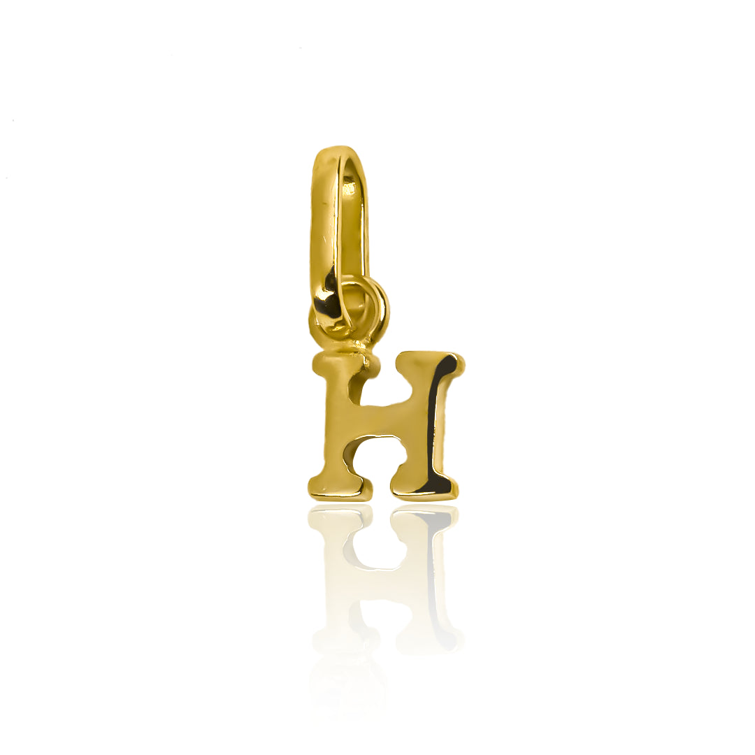 Dije Letra H mini JC, elaborada en Oro 18K por Joyería Caracas, cuentan con garantía para toda la vida.