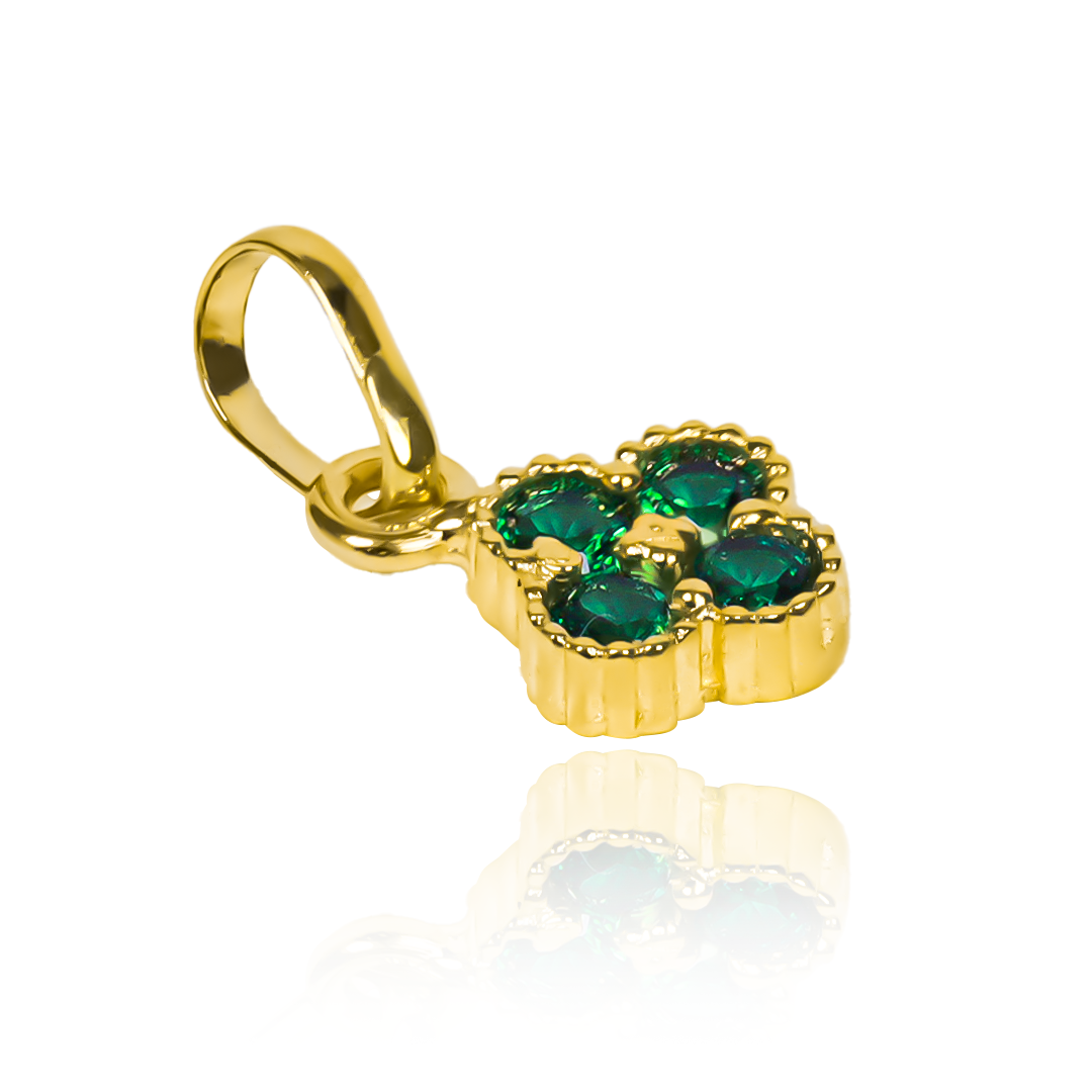 Dije Trébol green M fabricado en Oro 18K, elaborado por Joyería Caracas. Además, con nuestra garantía para toda la vida.