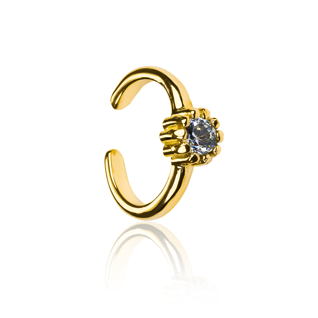 Earcuff Cristal Stick, fabricado en oro 18K por Joyería Caracas, cuenta con certificado de calidad y garantía de por vida.