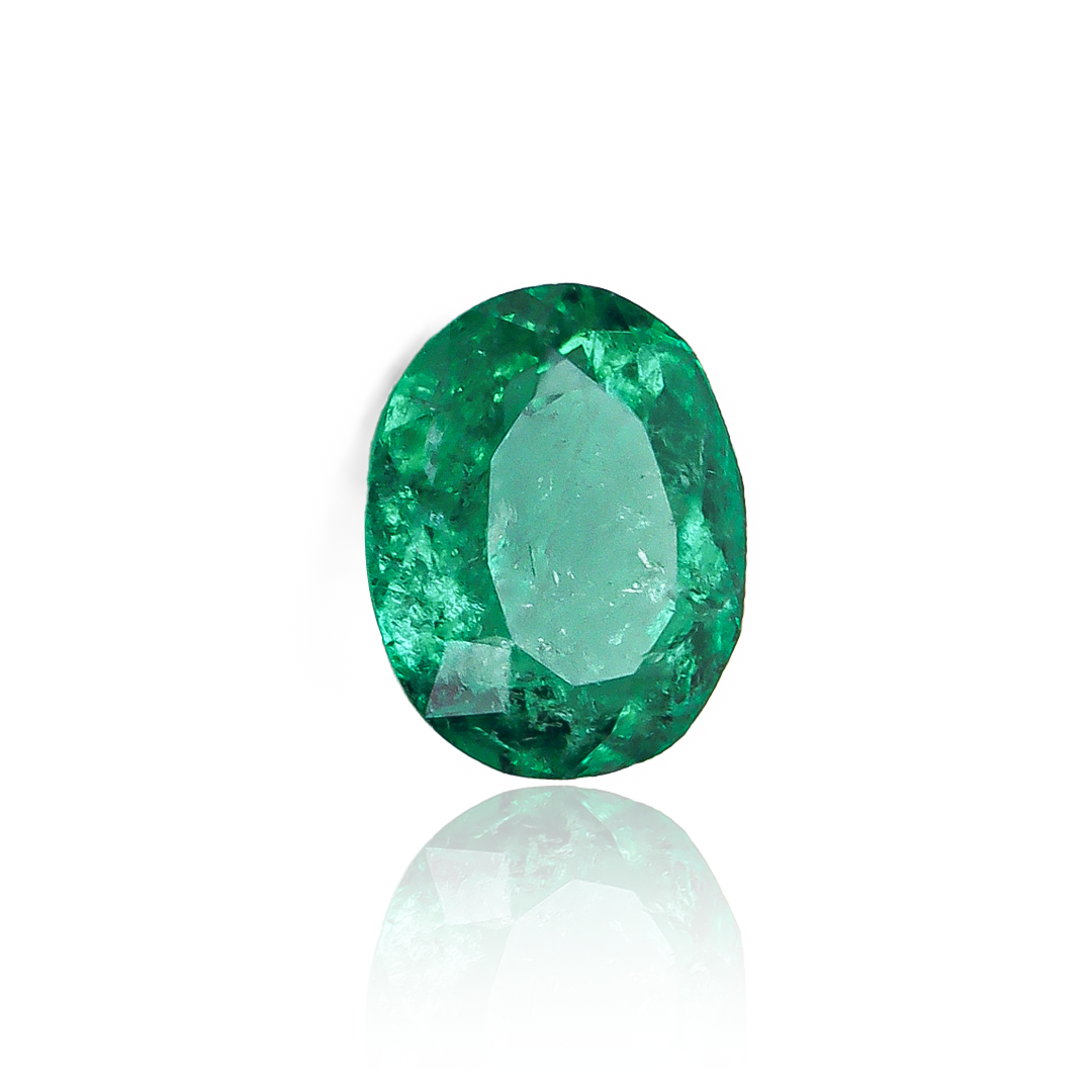 Descubre la elegancia y belleza de Esmeralda 010 de Joyería Caracas. Con su garantía de por vida, esta piedra preciosa es un tesoro para toda la vida. Sumérgete en la exclusividad y suntuosidad de esta joya de lujo.