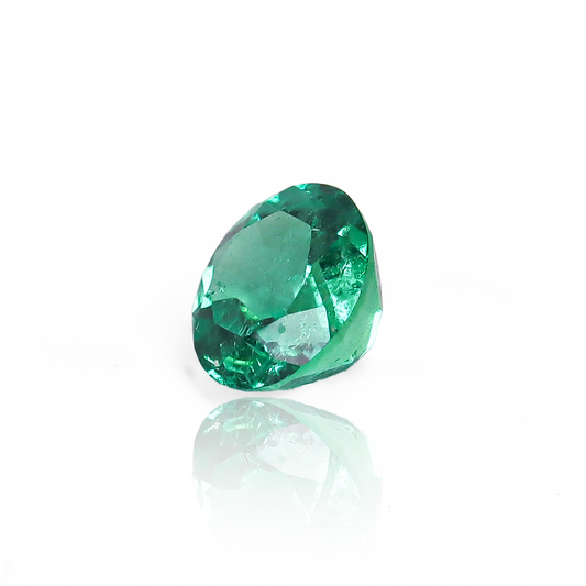 La joyería Esmeralda 045 de Caracas es una verdadera joya que ofrece una garantía para toda la vida. Con su piedra preciosa, esta pieza es elegante y exclusiva, perfecta para complementar tu estilo y ser un tesoro para siempre.