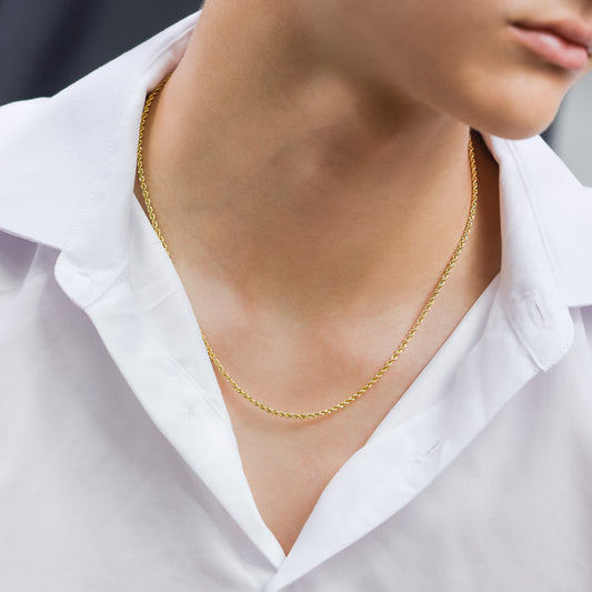 Cuello de hombre con cadena en tejido Lazo de 50 cm en oro amarillo de 18 quilates, hecho en Joyería Caracas. 