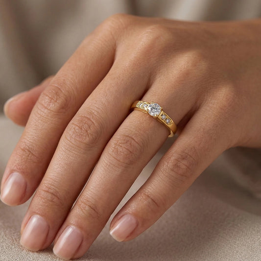 Anillo Cinco estrellas Moissanita 4.0mm