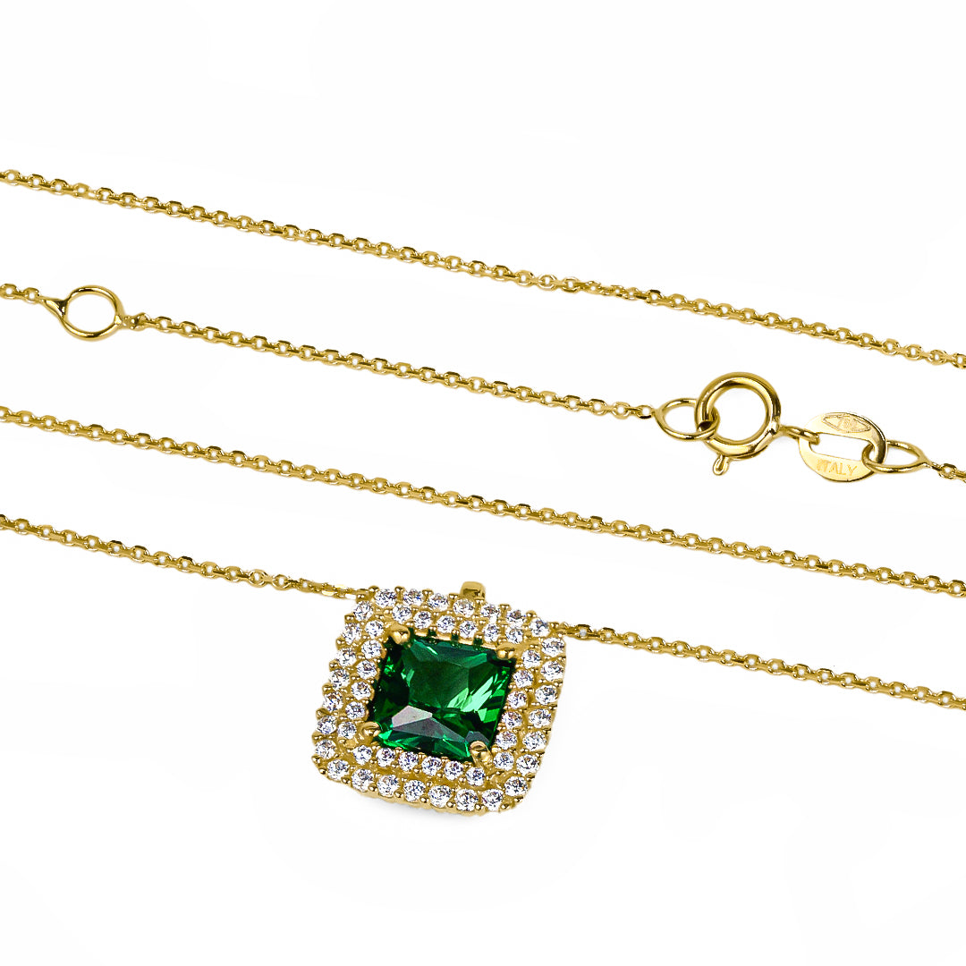 Gargantilla Green Lady Square, fabricado en oro 18k por Joyería Caracas, cuenta con un certificado de calidad y garantía de por vida.
