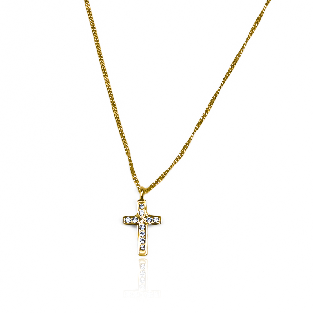 Gargantilla Cruz Mini Cubana, fabricado en oro 18K por Joyería Caracas, cuenta con un certificado de calidad y garantía de por vida.