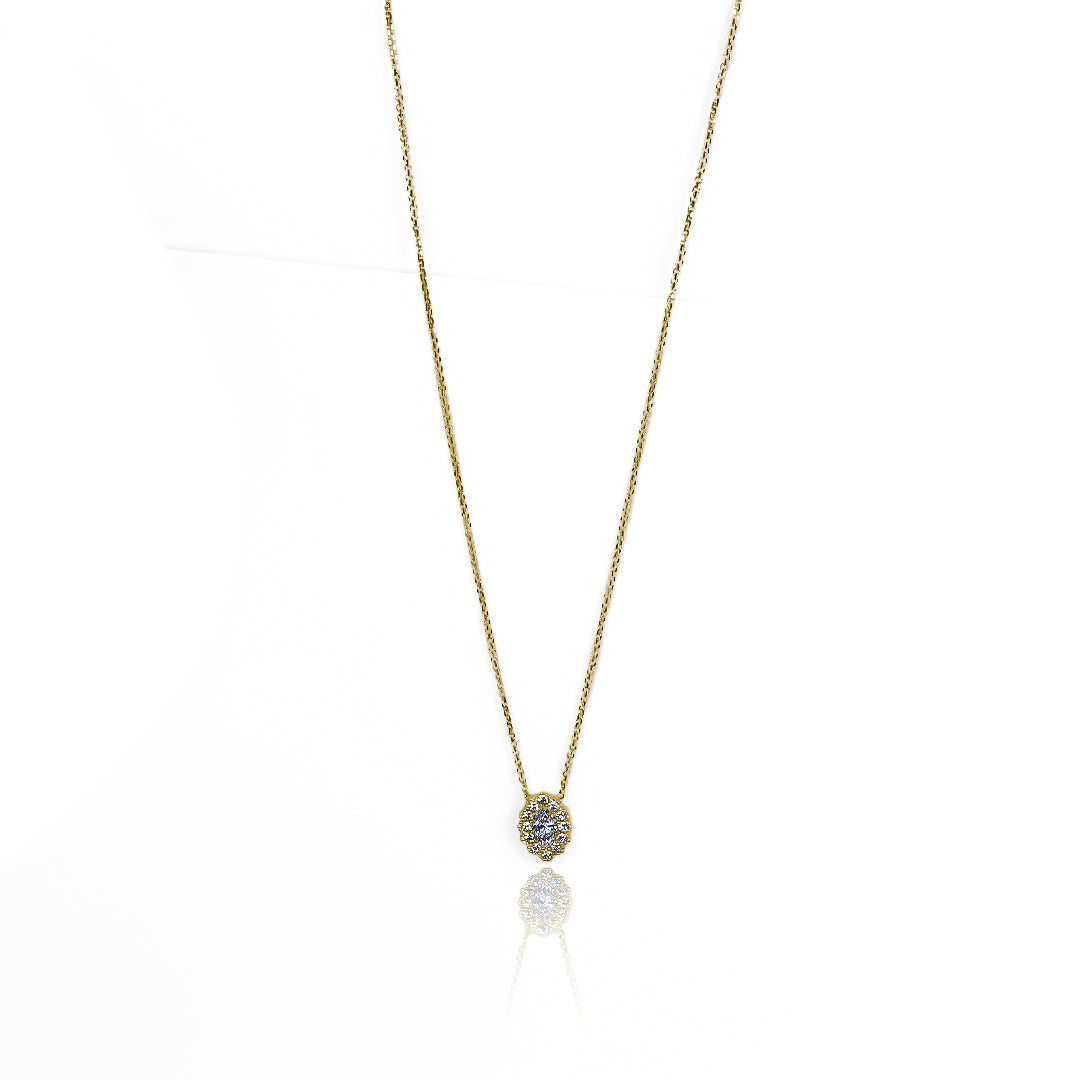 Gargantilla Marquesa Royale, fabricada en oro 18k por Joyería Caracas, cuenta con un certificado de calidad y garantía de por vida.