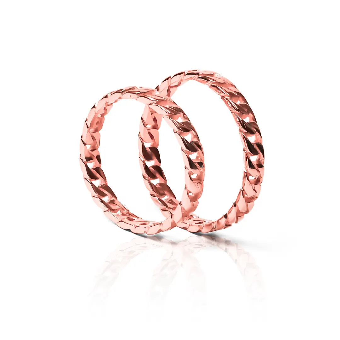 Argollas de matrimonio Love Chains, fabricadas en oro 18k por Joyería Caracas, viene con certificado de autenticidad y garantía de por vida.