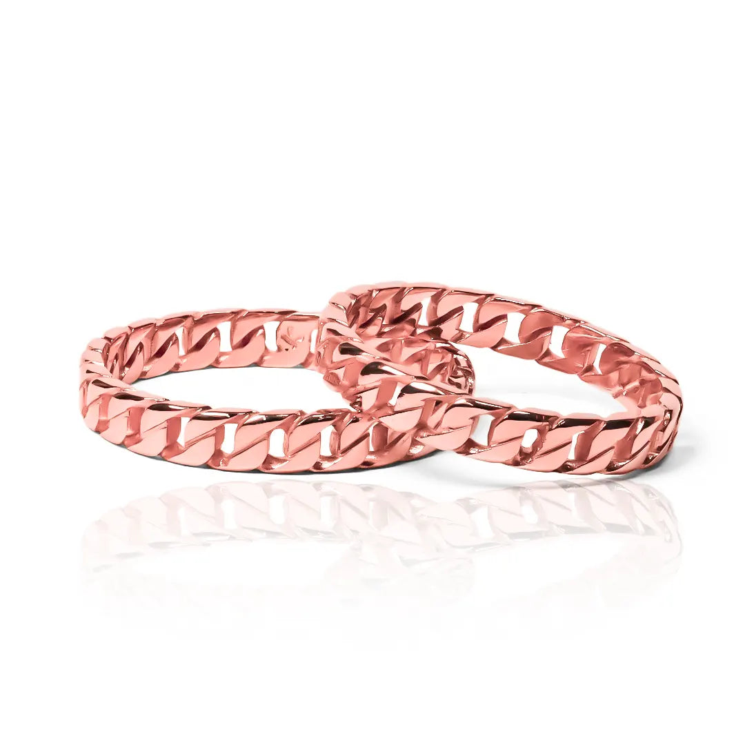 Argollas de matrimonio Love Chains, fabricadas en oro 18k por Joyería Caracas, viene con certificado de autenticidad y garantía de por vida.