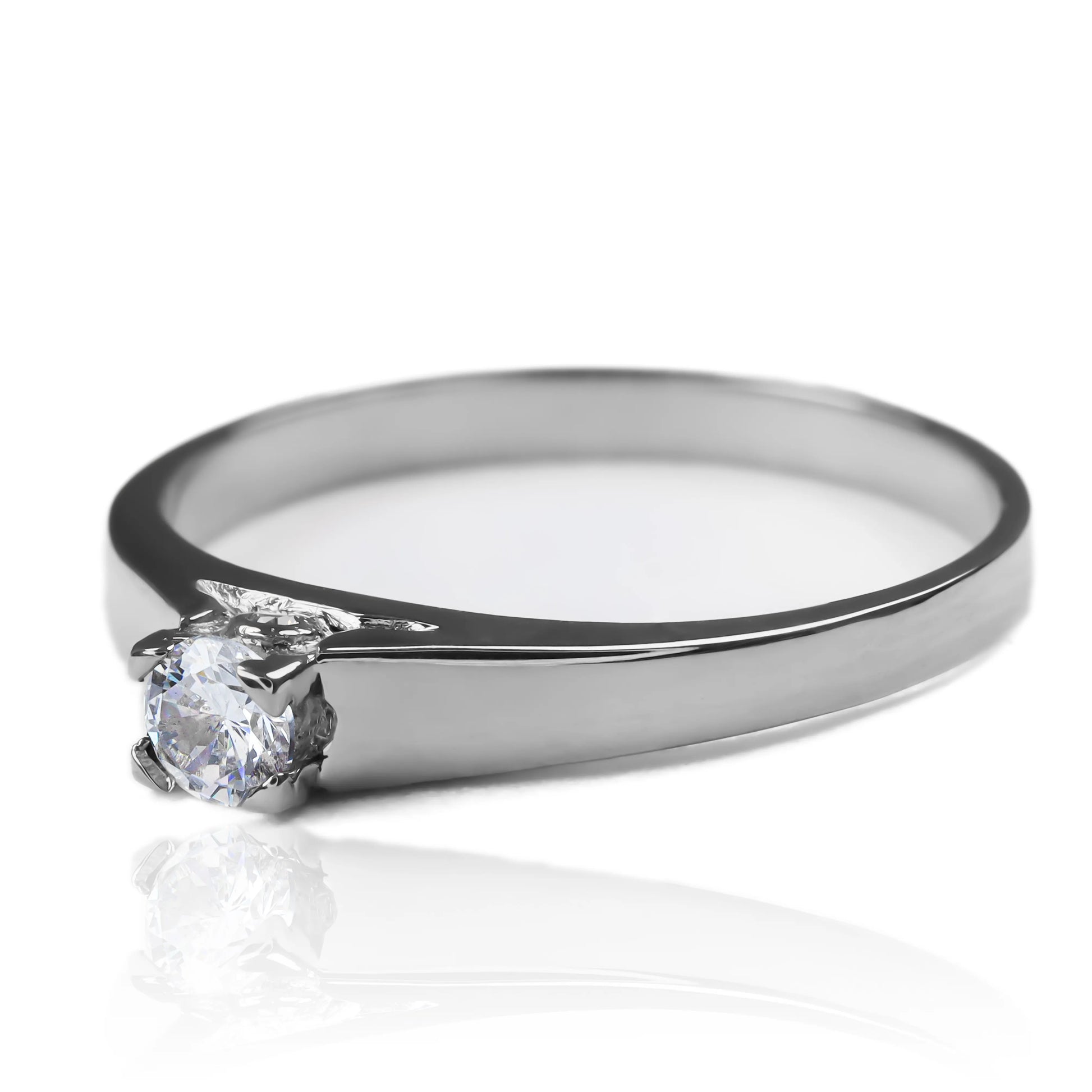 Anillo de compromiso Love Passage. Joyería caracas, hecho de oro 18k con certificado de calidad y garantía para toda la vida.