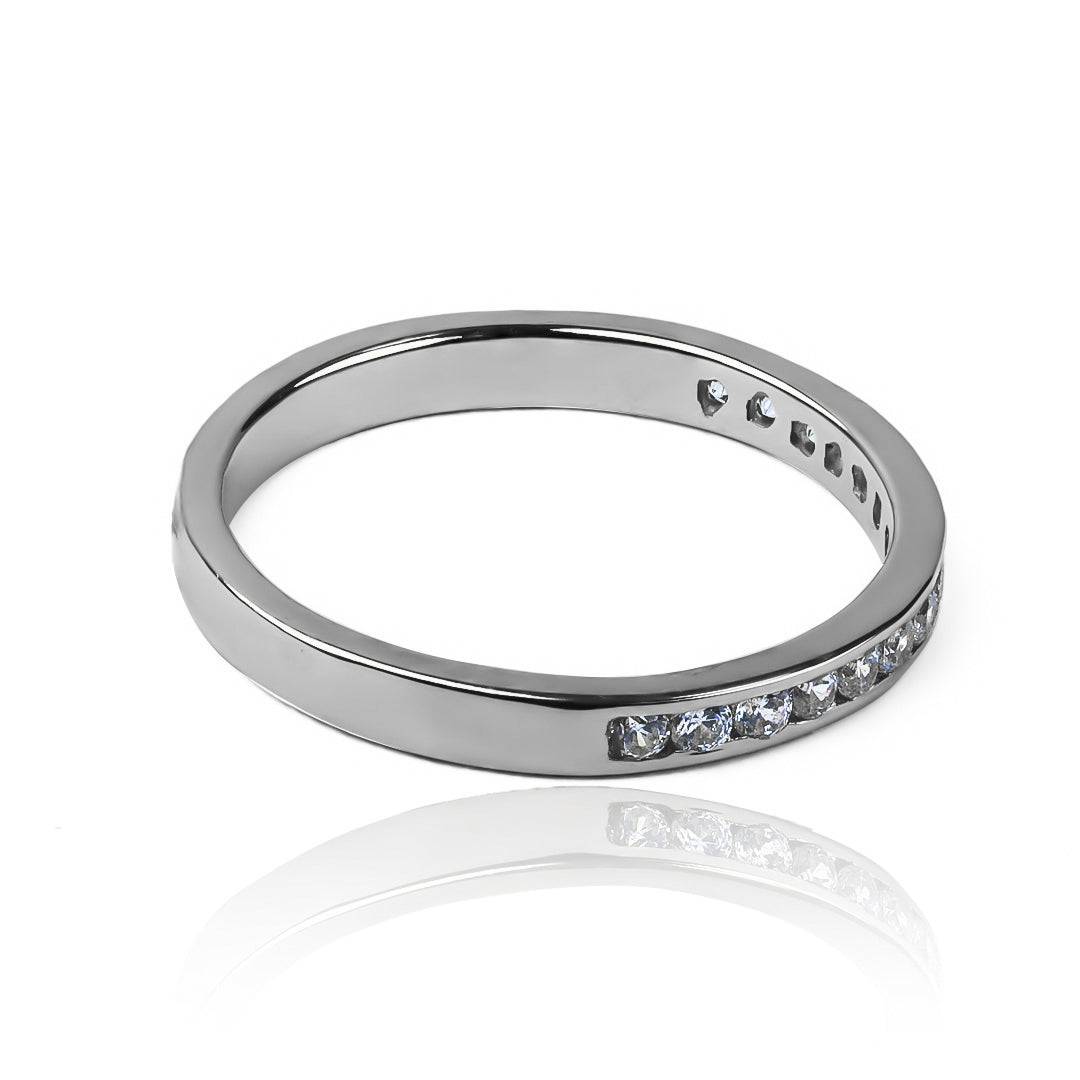 Anillo Perfect Sents. Hecho a mano en Joyería Caracas, con oro 18k y una garantía para toda la vida.