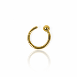 Piercing Bola Lisa, fabricado en oro 18K por Joyería Caracas, cuenta con certificado de calidad y garantía de por vida.