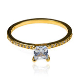 Anillo de compromiso princess ring de Joyería Caracas. Hecho en oro 18k con certificado de calidad y garantía para toda la vida.