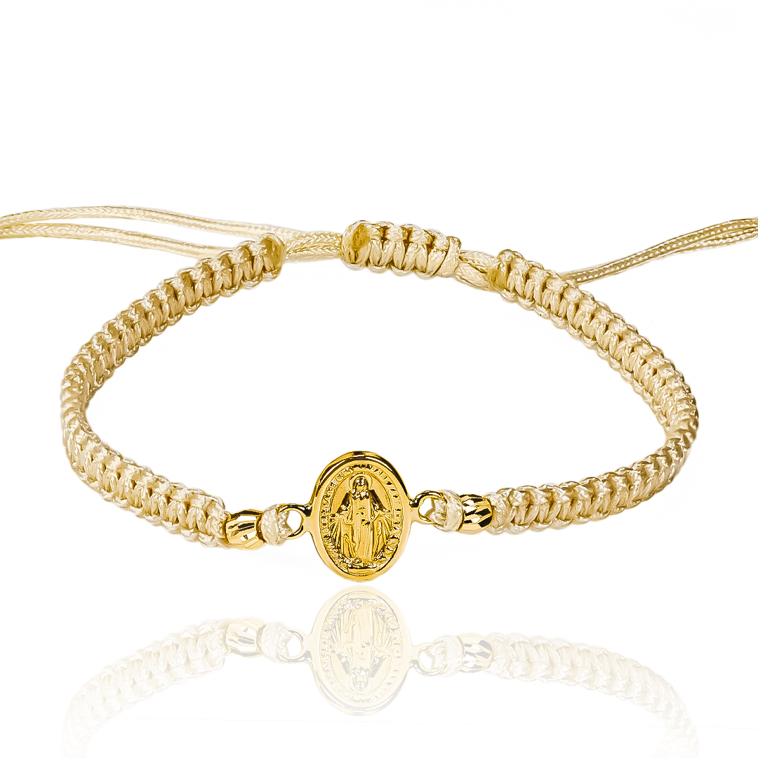 Pulsera Milagrosa L + Esferas #3 Facetadas de Joyería Caracas está elaborada en oro 18k, con detalles en hilo coreano y bisutería de calidad. Con garantía de por vida y sin costo adicional.