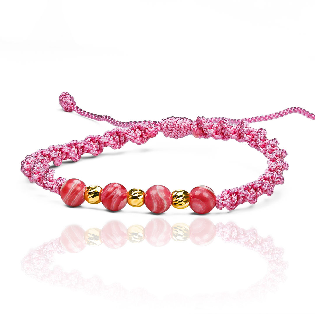 Pulsera Esferas Facetadas #4 x 3 de Joyería Caracas está elaborada en oro 18k con hilo coreano y bisutería de calidad. Viene con garantía de por vida y sin costo adicional.