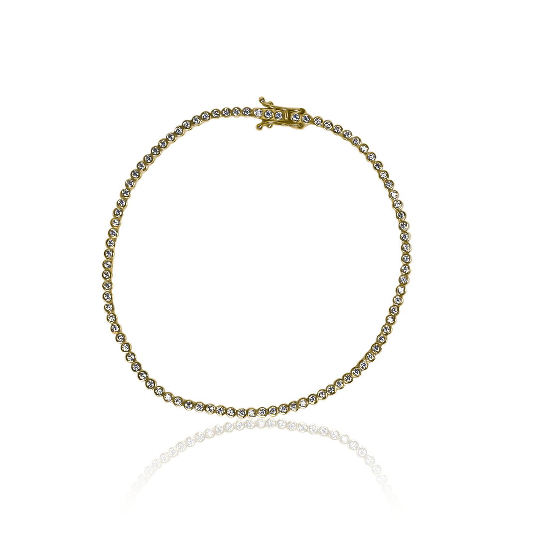 Pulsera Tennis round box fabricada con Oro 18K por Joyería Caracas. Además, cuenta con una garantía para toda la vida.