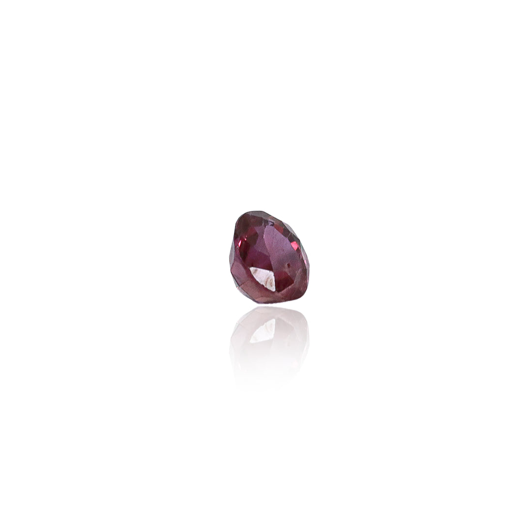 Rubí Oval 012