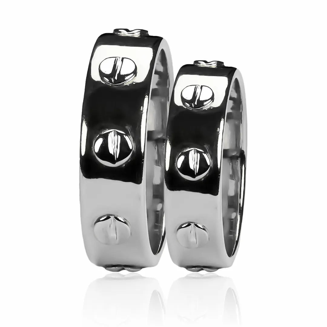 Argollas de matrimonio Screwed Love, elaboradas en oro 18k por Joyería Caracas, cada una viene con un certificado de autenticidad y garantía de por vida.