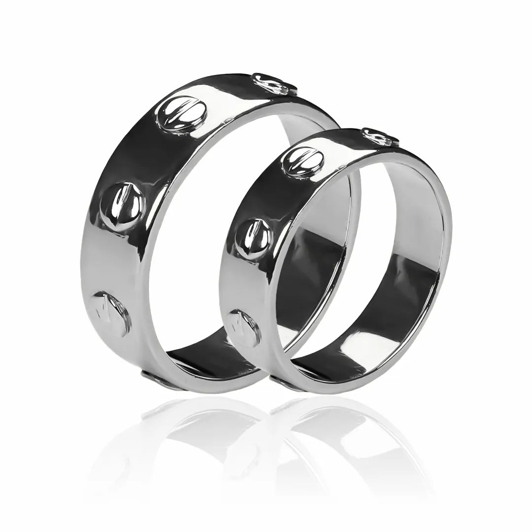 Argollas de matrimonio Screwed Love, elaboradas en oro 18k por Joyería Caracas, cada una viene con un certificado de autenticidad y garantía de por vida.