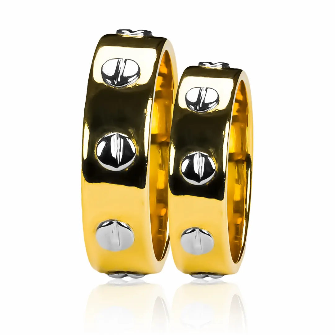 Argollas de matrimonio Screwed Love, elaboradas en oro 18k por Joyería Caracas, cada una viene con un certificado de autenticidad y garantía de por vida.