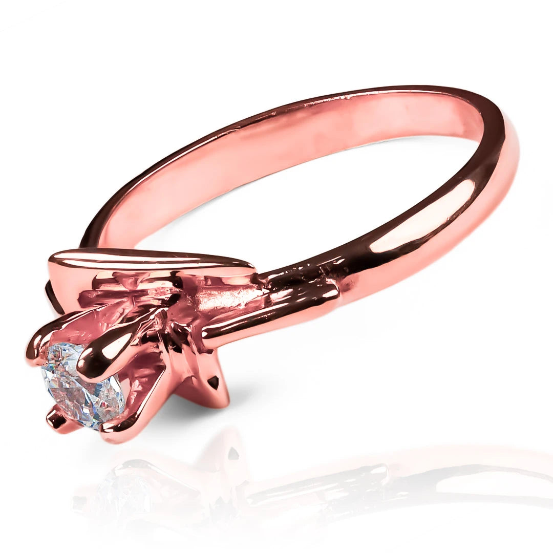 Anillo de compromiso sticks. Fabricado en Joyería Caracas en oro 18 k, este anillo viene con un certificado de calidad y garantía para toda la vida.
