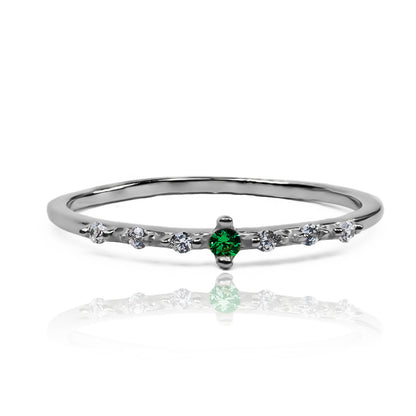 Anillo T Cristales JC. Hecho en Joyería Caracas con oro de 18k y con garantía de por vida.