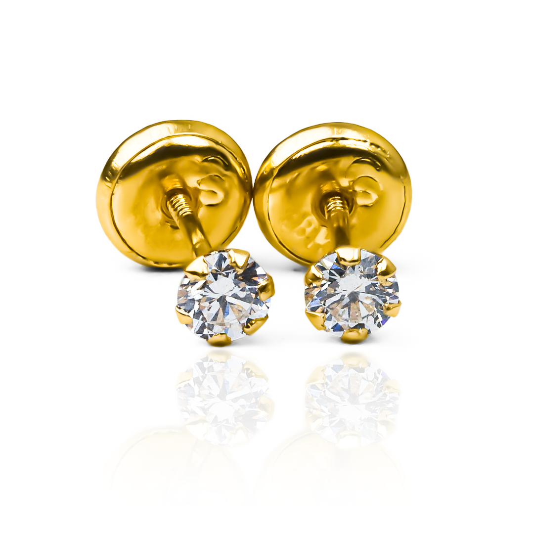 Topitos Diamantes de 3.0 mm en Oro 18K de Joyería Caracas son una adición elegante y duradera a cualquier colección de joyas. Con nuestra garantía de por vida, puedes estar seguro de que estarás luciendo estas piezas exclusivas con estilo y sofisticación todos los días.