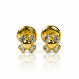 Disfruta de la exclusividad y elegancia de Topitos Flor de cristal 4 pétalos. Fabricados con oro 18K y con el sello de calidad de Joyería Caracas, estos topitos son el toque perfecto para cualquier look. Además, cuentan con garantía para toda la vida, asegurando su durabilidad y belleza intemporal.