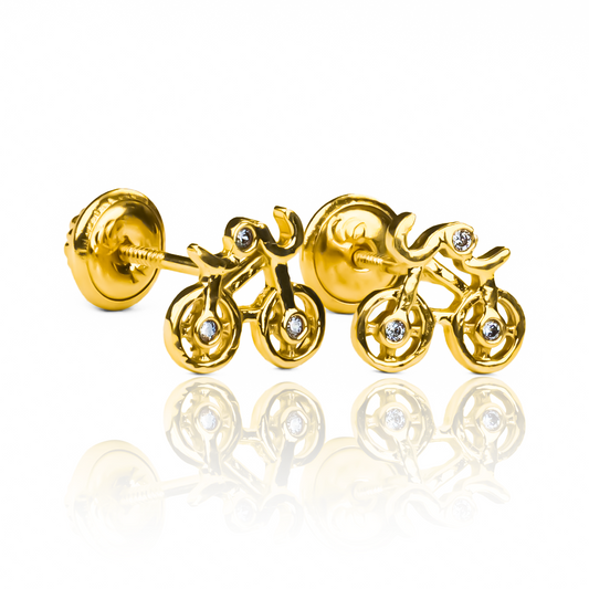 Descubre la elegancia y exclusividad de nuestro Topitos Mini bici, hecho con Oro 18K de la prestigiosa Joyería Caracas. Con nuestra garantía para toda la vida, podrás llevar esta joya de la moda en tu día a día. Una inversión en estilo que durará para siempre.