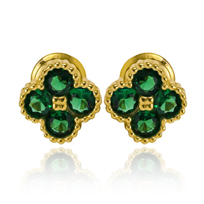 Topitos trébol 4 hojas L están hechos con oro de 18k de Joyería Caracas. Una pieza de alta calidad que refleja tu buen gusto y suerte.