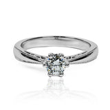 Anillo White Tradition - Diamond CJP. Fabricado por Joyería Caracas en oro 18k y cuenta con certificado de calidad y garantía de por vida.