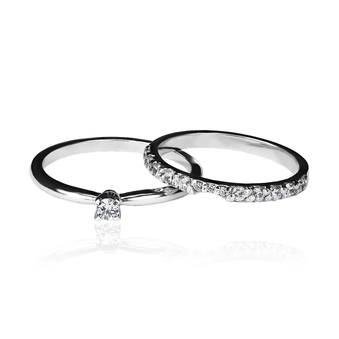 Anillo de compromiso duo perfect match de Joyería Caracas de alto nivel. Fabricado en oro 18k, cuenta con un certificado de calidad y garantía para toda la vida.