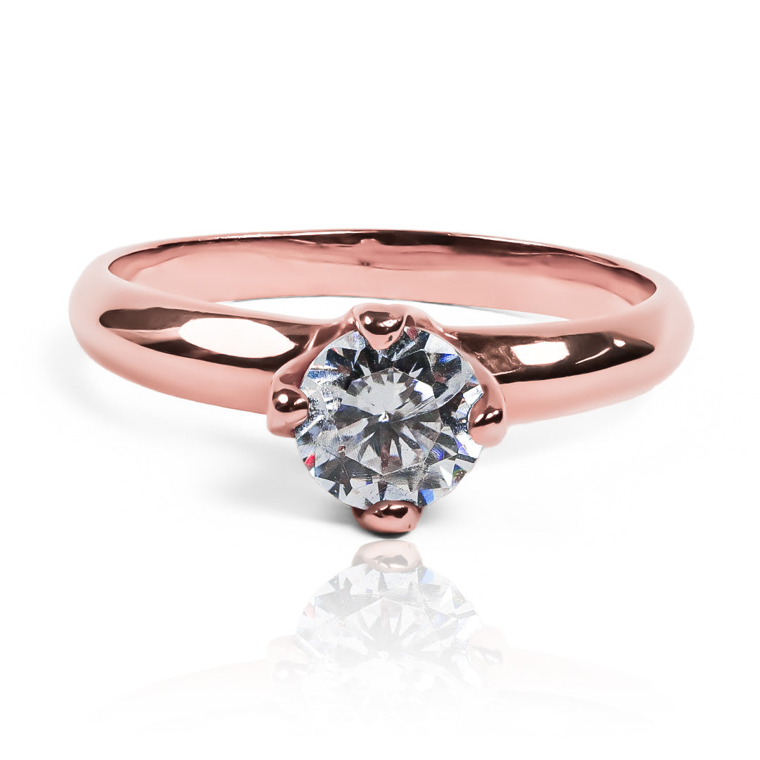 Anillo de compromiso Classic Caracas, fabricado en oro de 18 quilates de Joyería Caracas. Incluye un certificado de calidad y garantía de por vida.